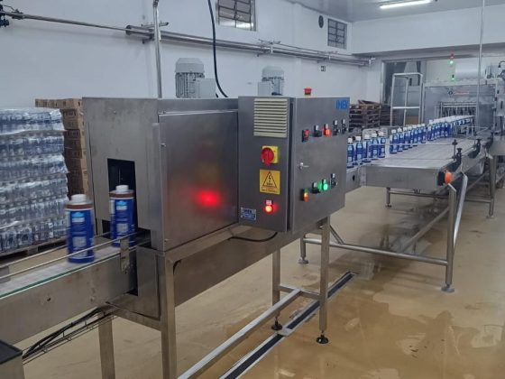 Túnel de encolhimento para lacre: o detalhe que garante segurança e acabamento profissional