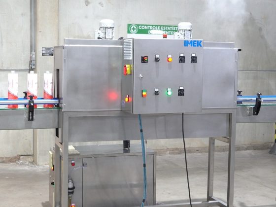 Túnel de encolhimento para rótulo sleeve: tecnologia que garante acabamento de alto padrão