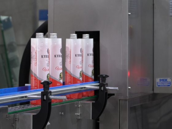 Túnel de encolhimento para embalagens: acabamento perfeito, lacre seguro e produção padronizada