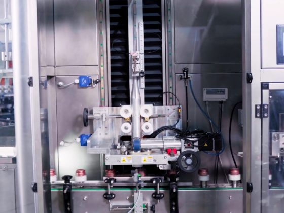 Túnel de encolhimento sleeve: eficiência e acabamento perfeito para sua embalagem